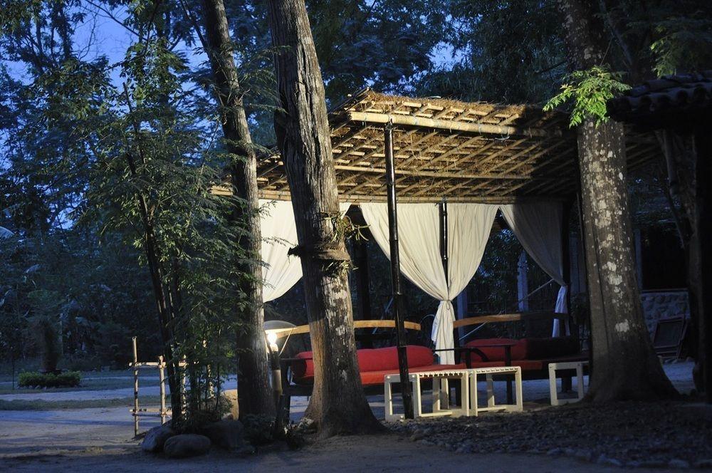 Machan Country Villa Kumarwarti Exterior foto